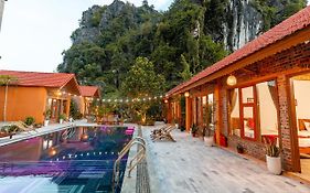 Tam Coc mountain bungalow